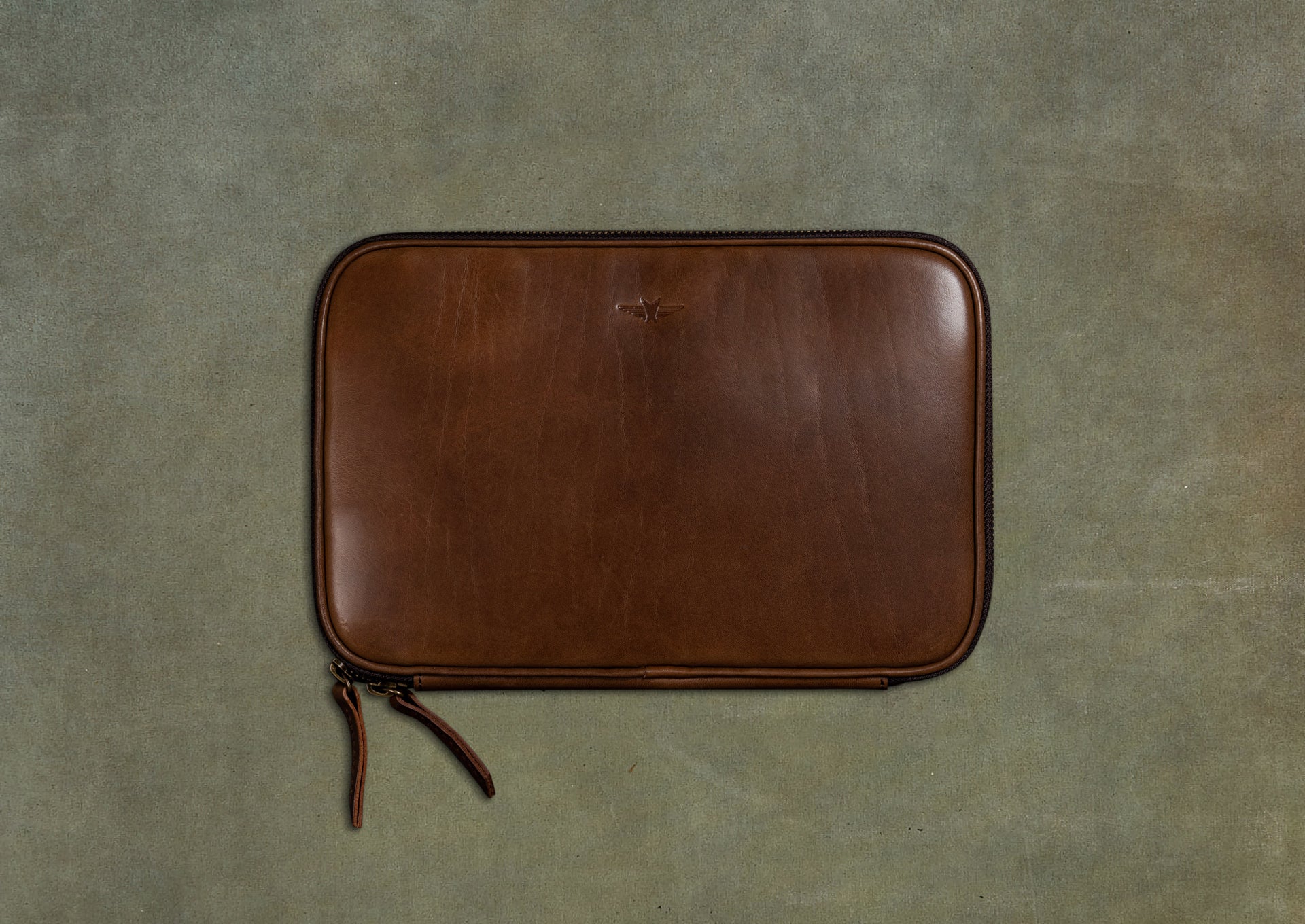 Satchel and Page Italian Leather Tech Organizer / Organisateur tech en cuir italien Satchel and Page